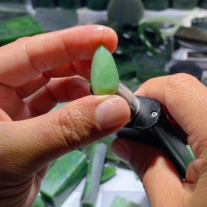 和田玉（碧玉）未镶嵌颈饰