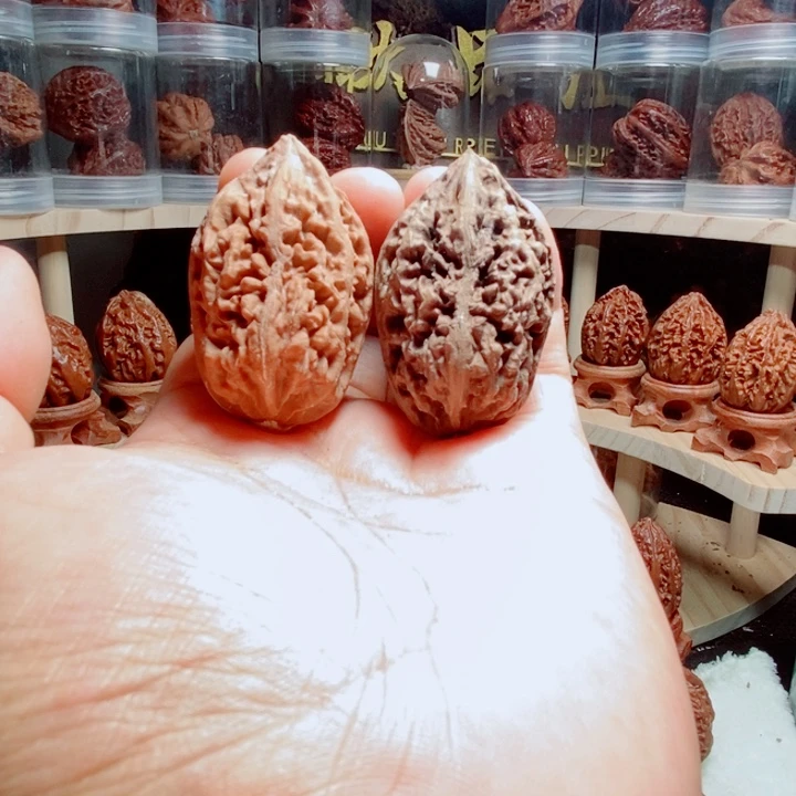 文玩核桃把件金丝龙塔