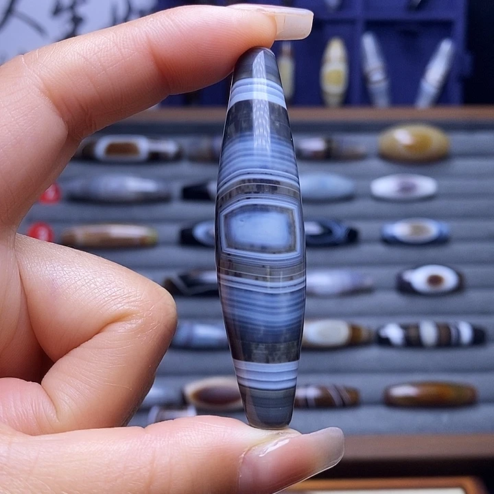 阿***三玛瑙/玉髓未镶嵌颈饰