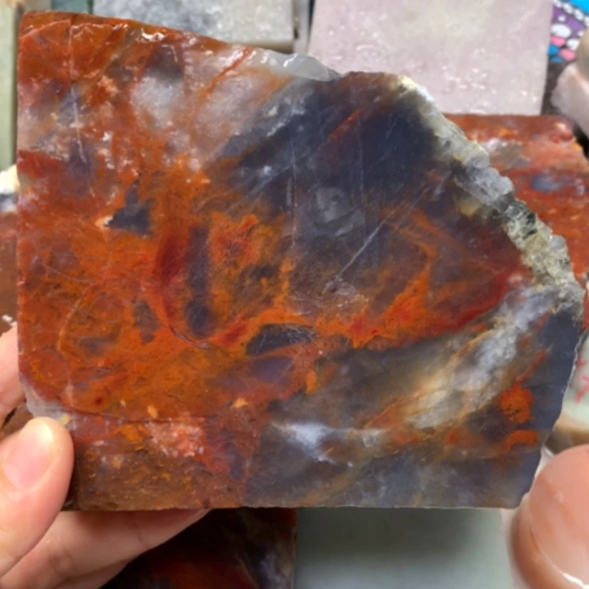 【闪购商品】未镶嵌手镯（圆镯）石英岩玉鸡血红