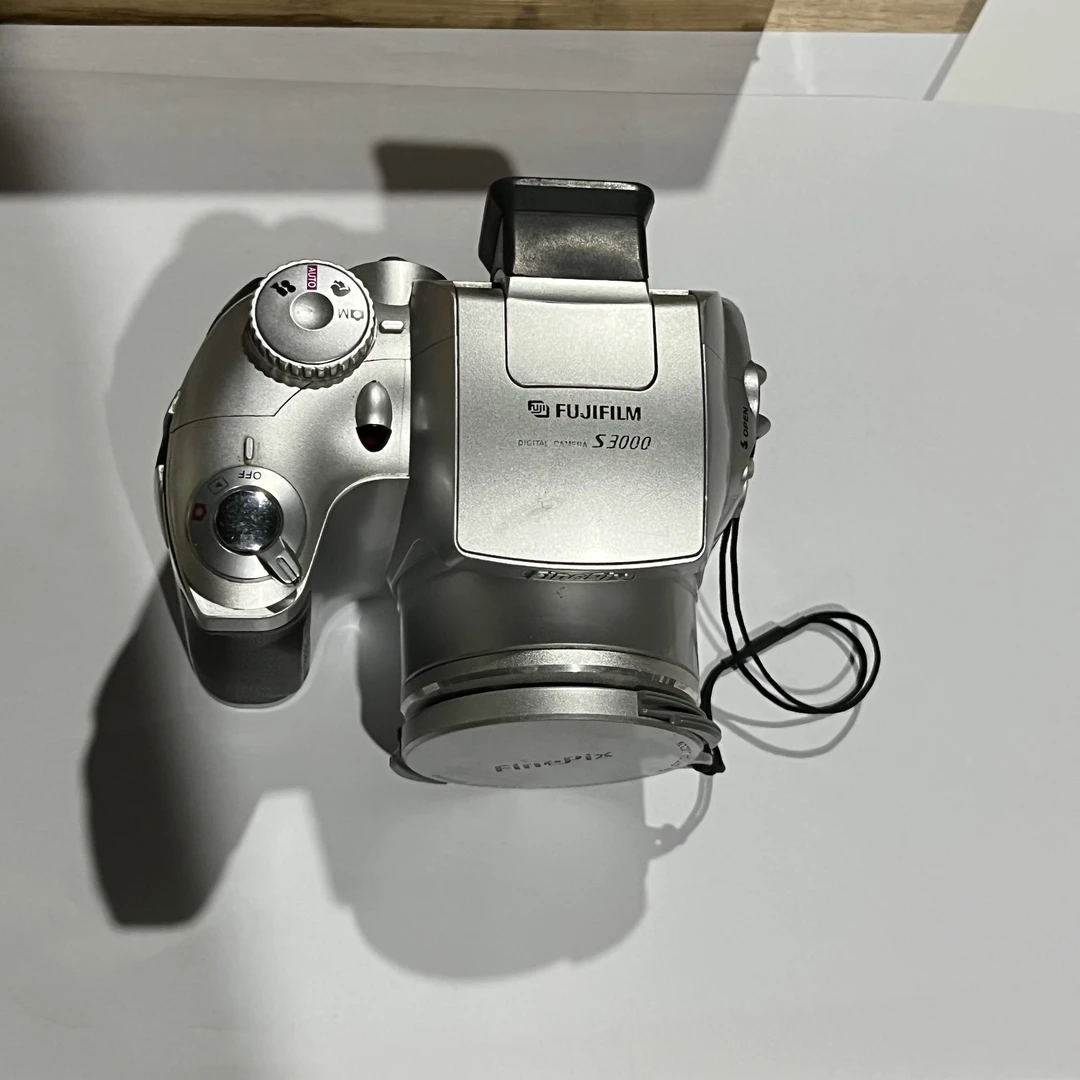 9新 Fujifilm/富士 富士s3000小长焦无配件焦柔质感ccd相机102063