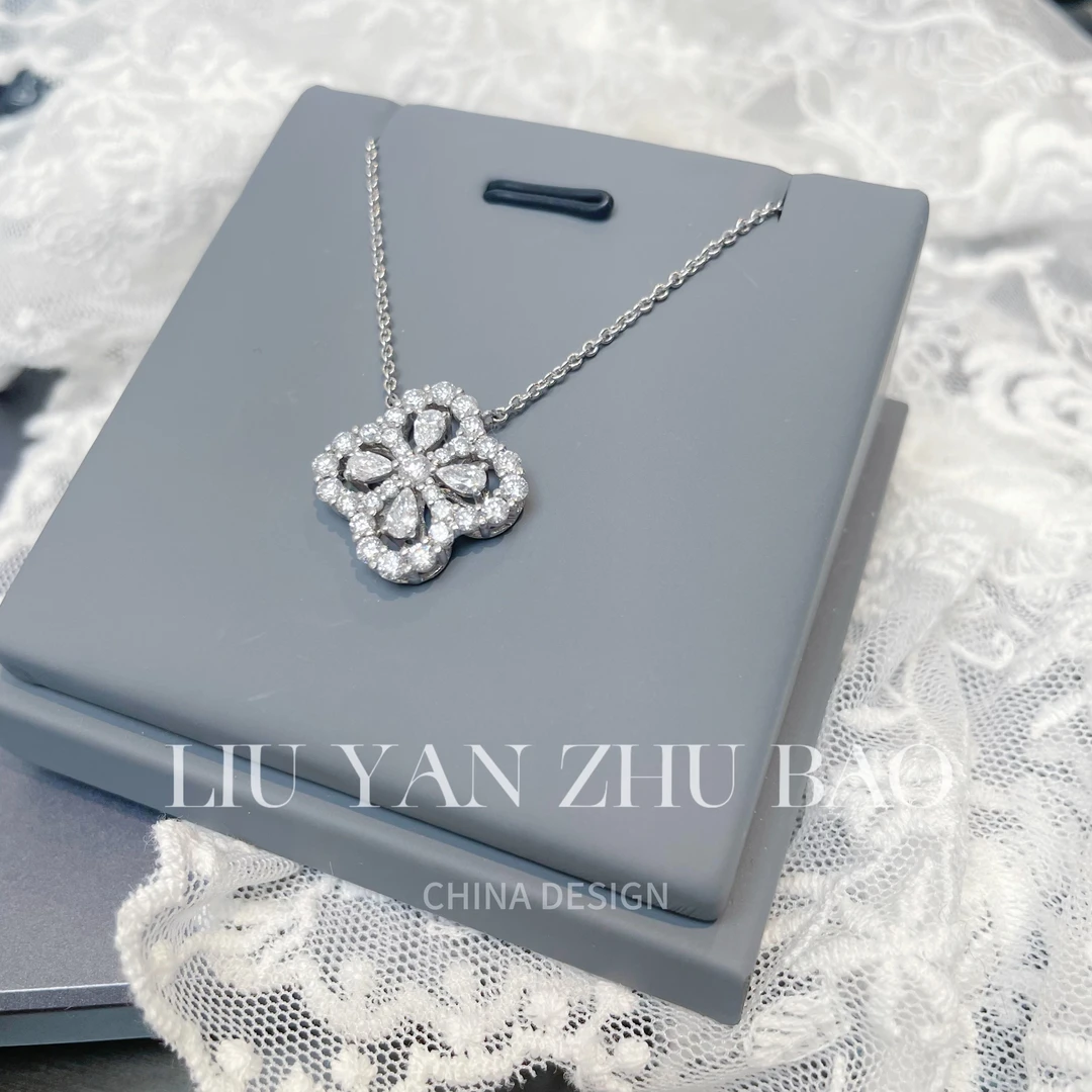 【六言精选】0195 天然钻石 水滴镂空大四叶草项链