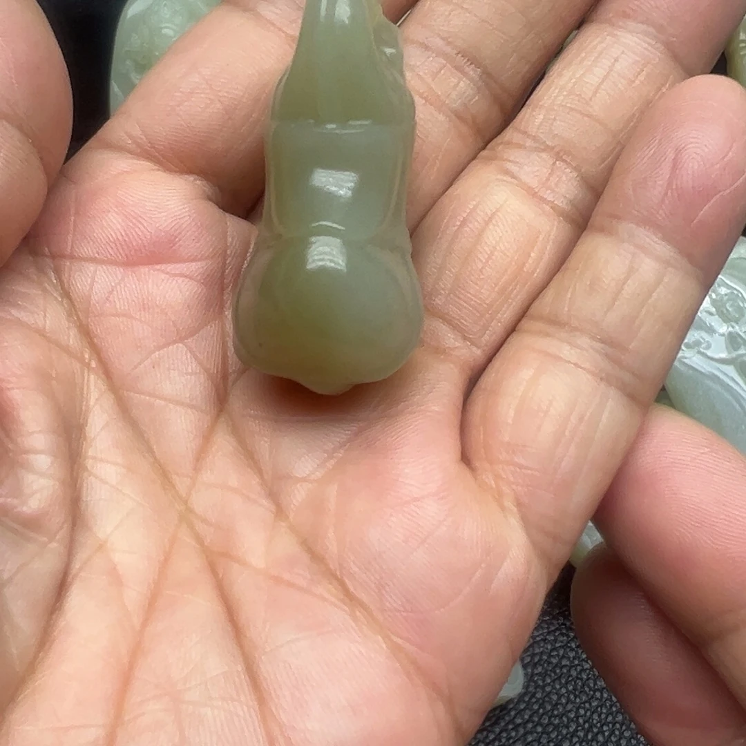 和田玉（糖玉）未镶嵌颈饰