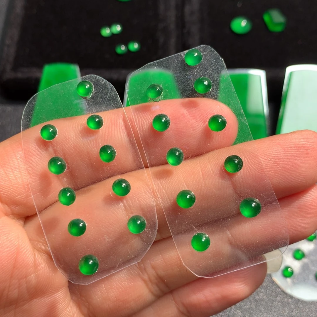 翡翠散珠冬*裸石蛋面