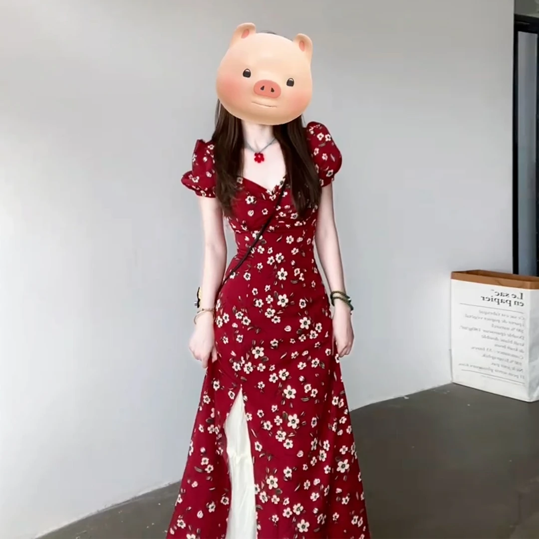 红色碎花连衣裙女2025夏季新款高级感法式泡泡袖开叉方领气质长裙