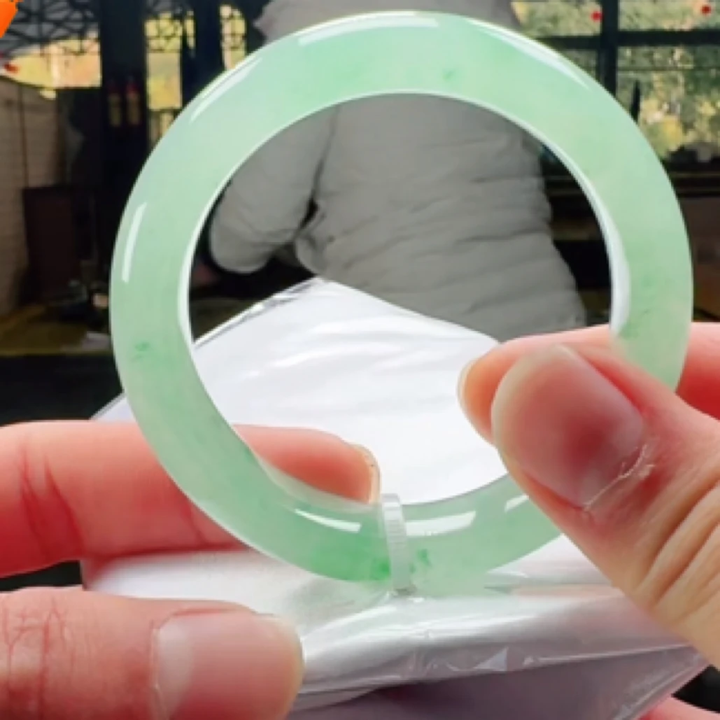 玉镯严选/天然冰飘花非洲翠-手镯