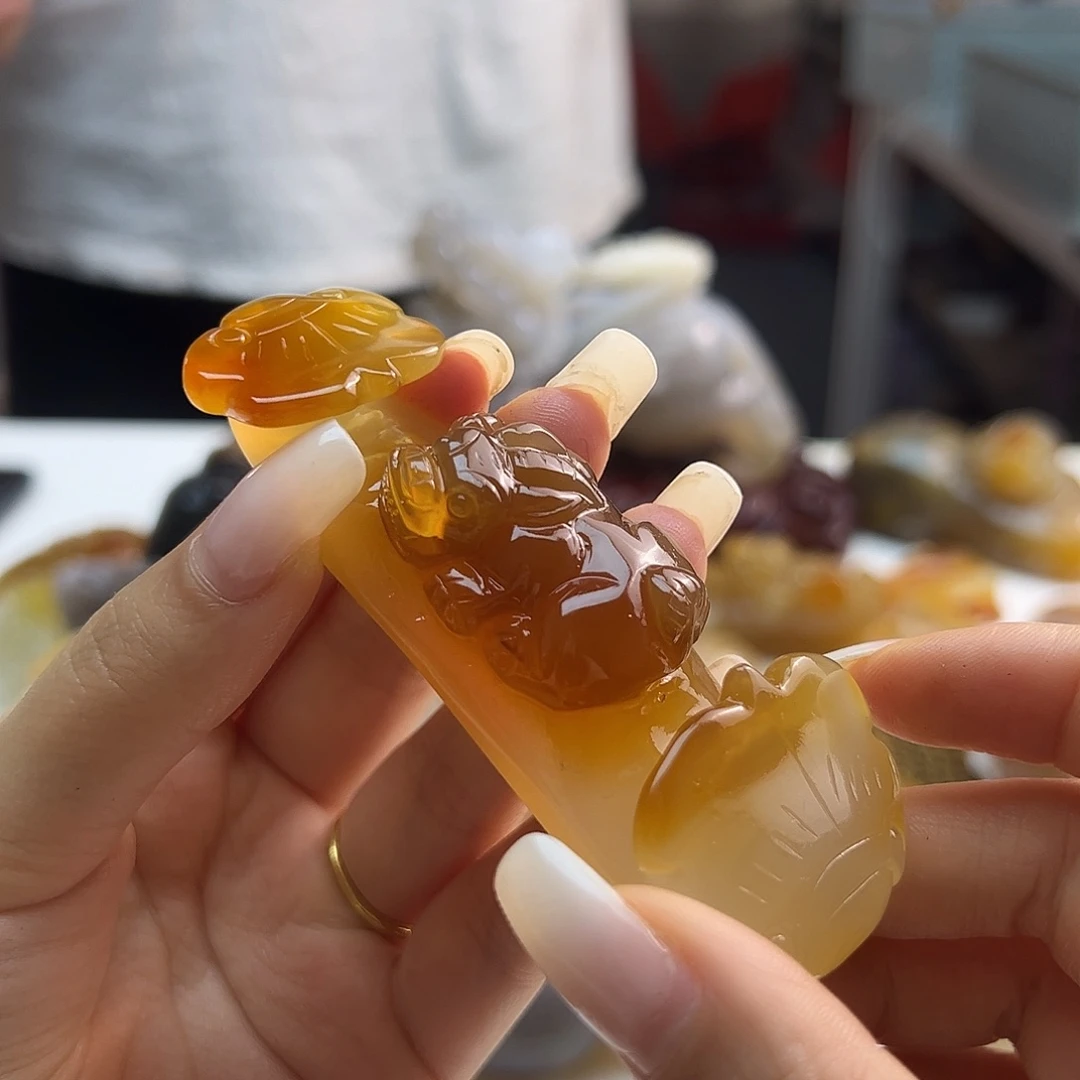 M***夀玛瑙/玉髓未镶嵌吊坠(不含链)