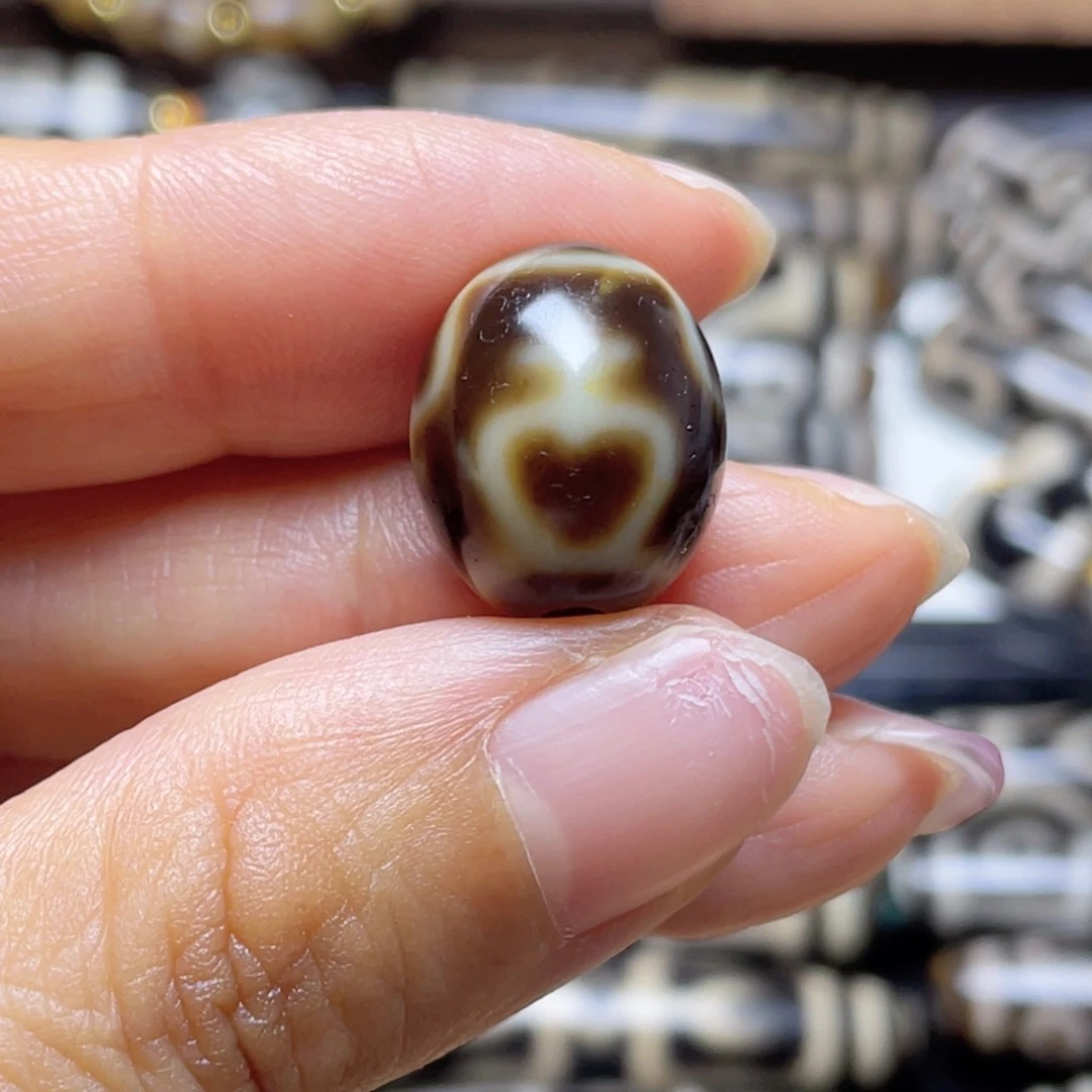 未镶嵌玛瑙/玉髓珠宝奇石镇***班宝瓶