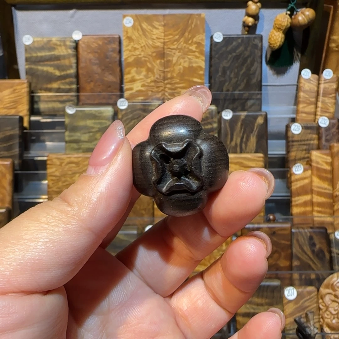 楠木（金丝楠）把件金丝楠木小叶桢楠