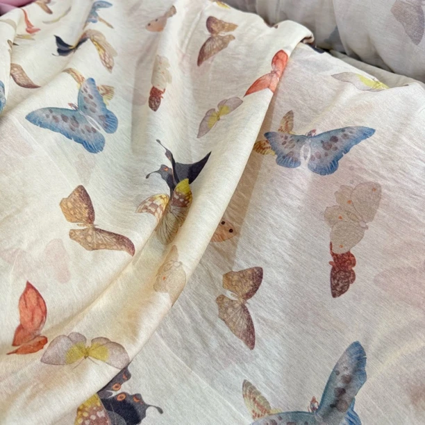 36 仙气飘飘的数码印花七彩蝴蝶晕染天丝苎麻面料4米价