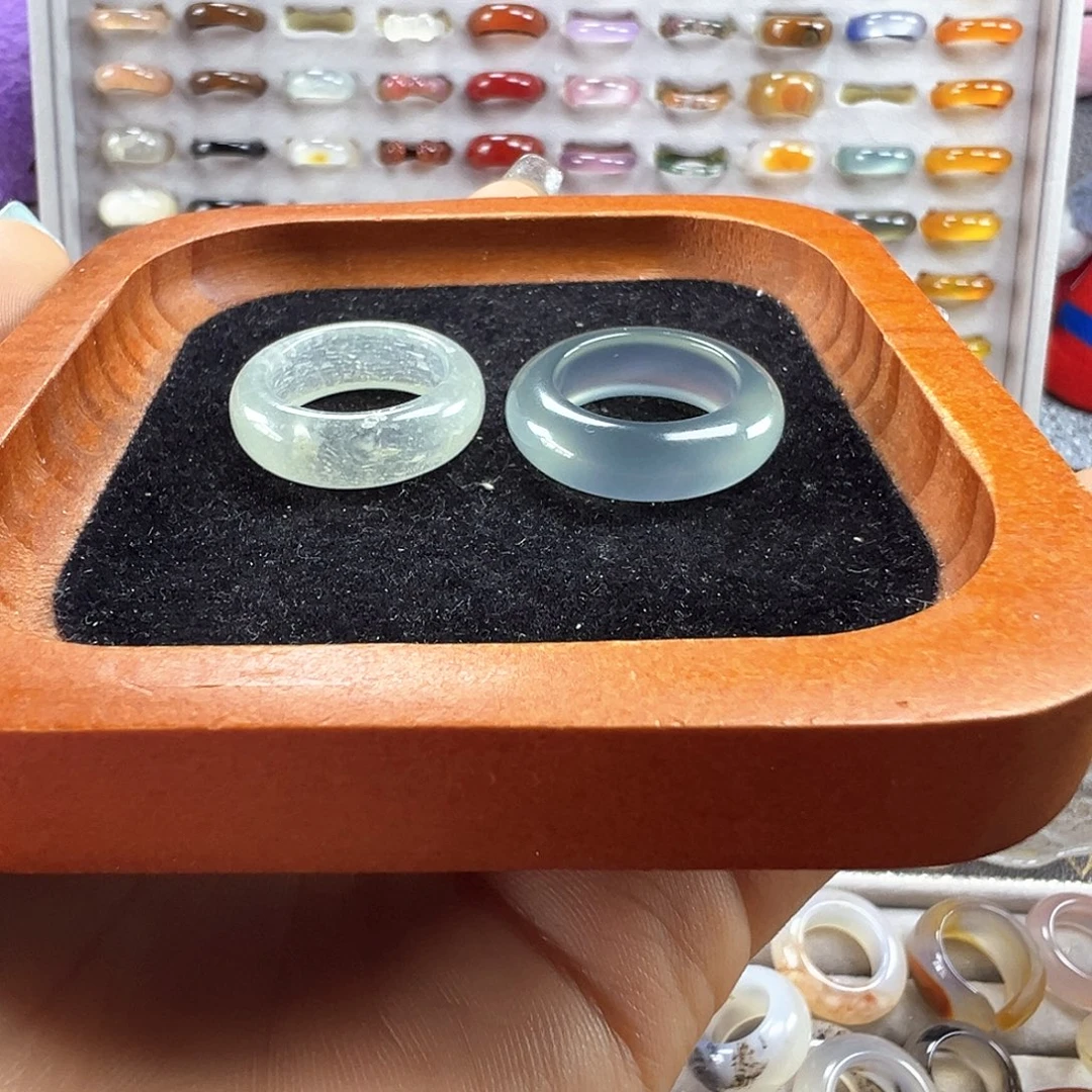 玛瑙/玉髓未镶嵌戒指A8不退换17.7港17两只