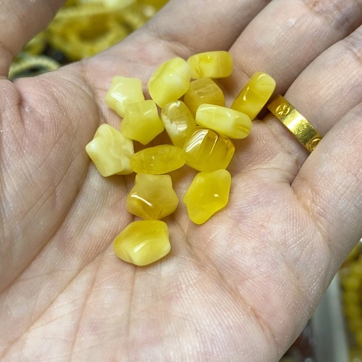 蜜蜡未镶嵌裸石多样性发货其二