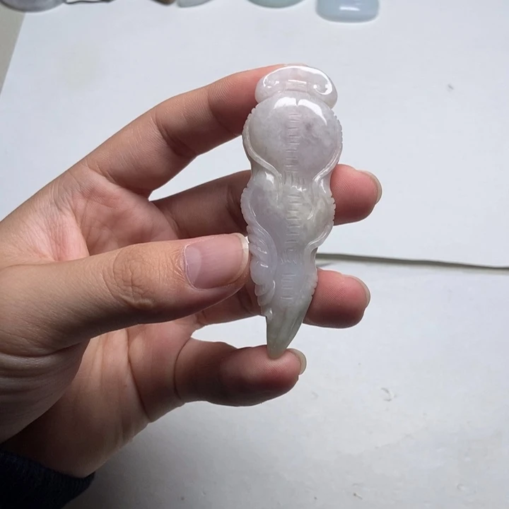 翡翠未镶嵌颈饰人参8