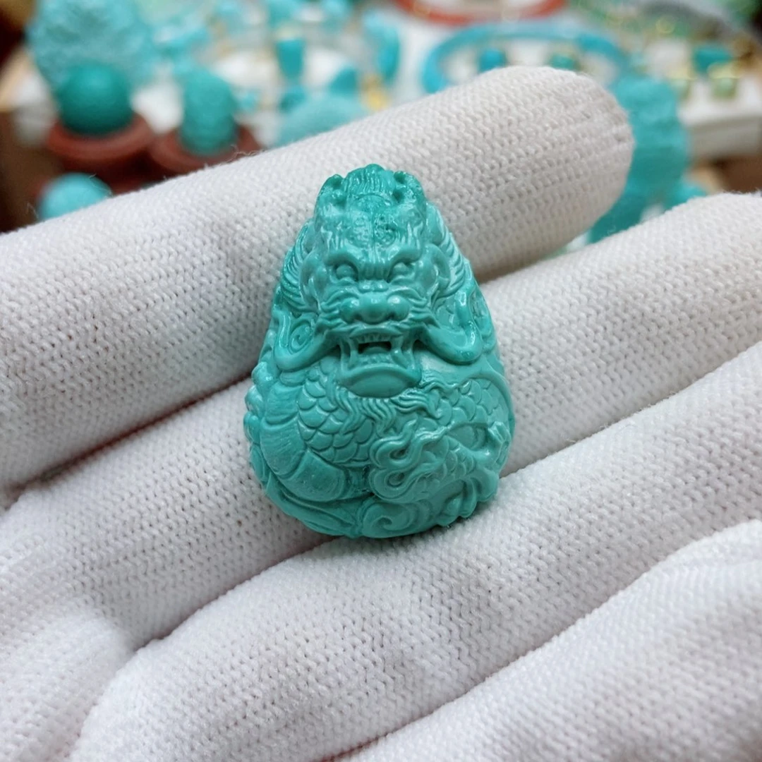 绿松石未镶嵌龙牌