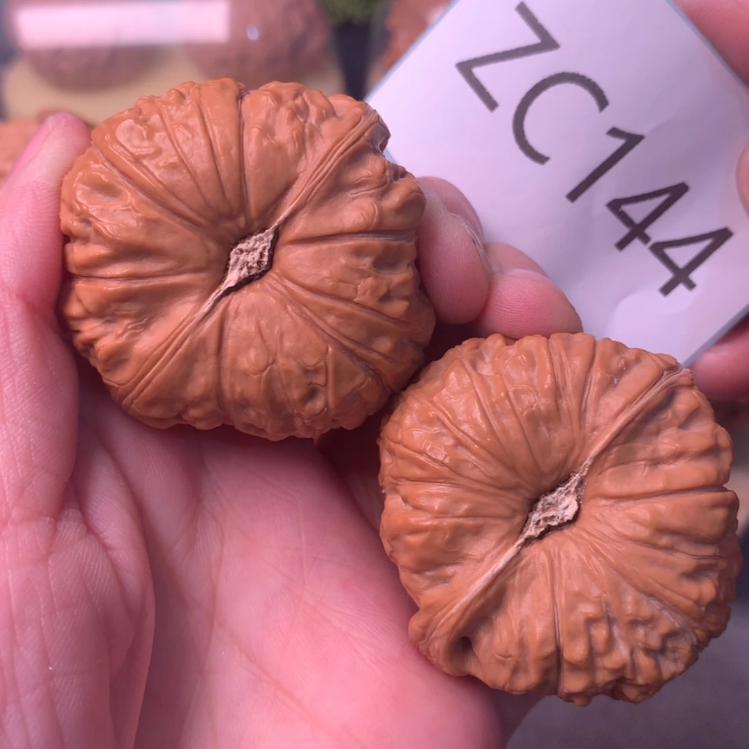 文玩核桃把件毕业肉球南瓜墩45