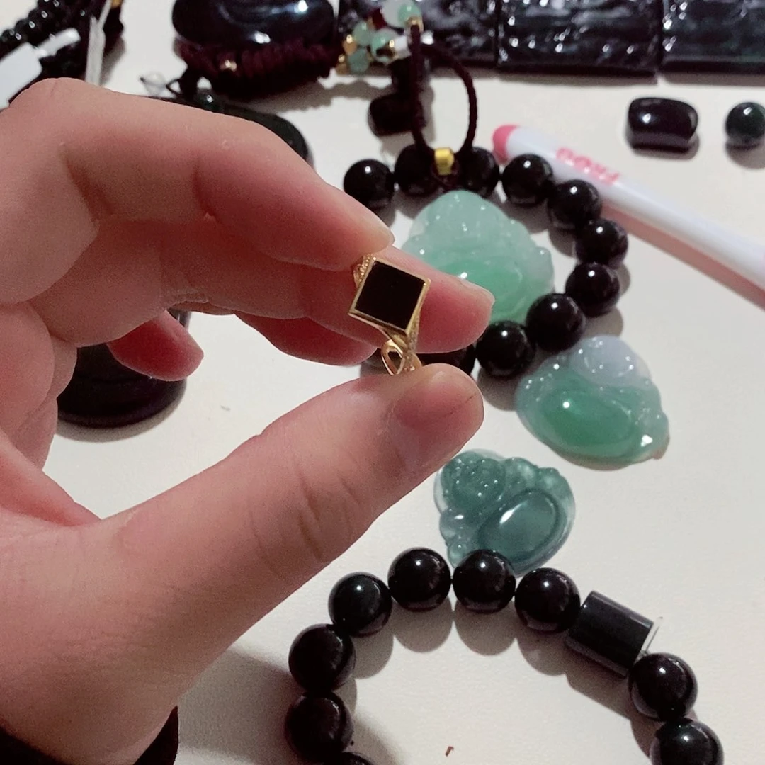 翡翠颈饰未镶嵌翡翠a