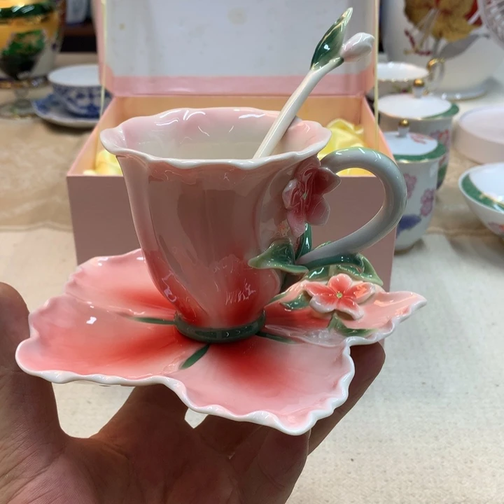 紫砂金瓷阁精品瓷器店