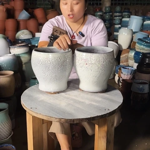 口18高20瑕疵两个盆。