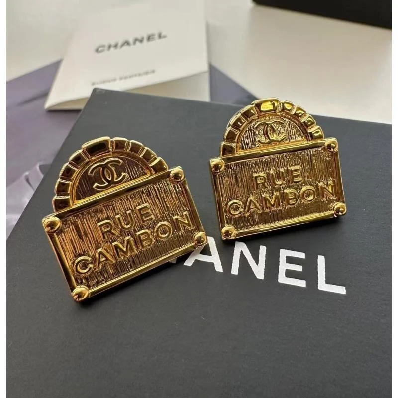 95新 Chanel/香奈儿  金色康鹏街门牌耳钉 16527396