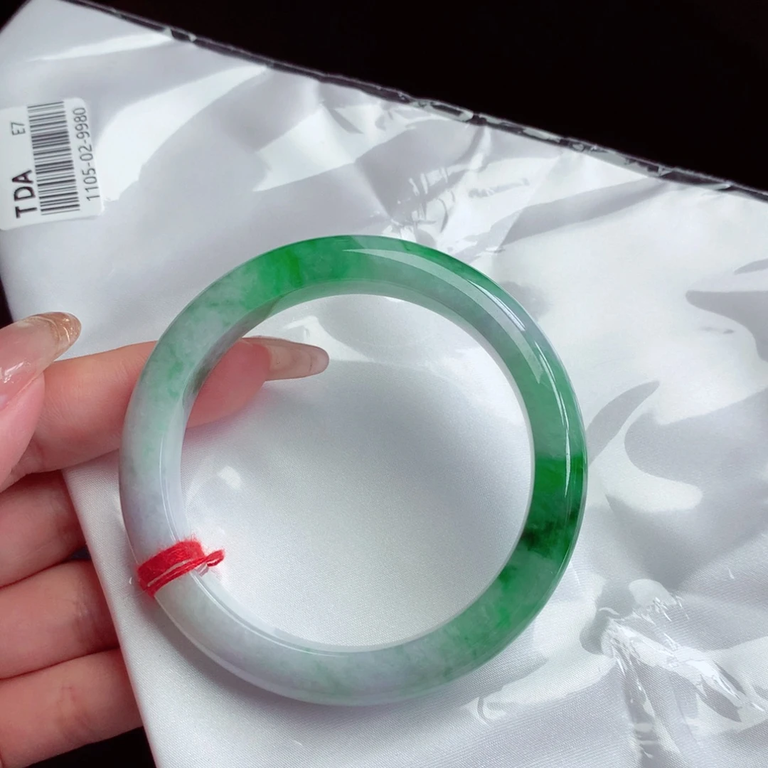 翡翠未镶嵌手镯翡翠