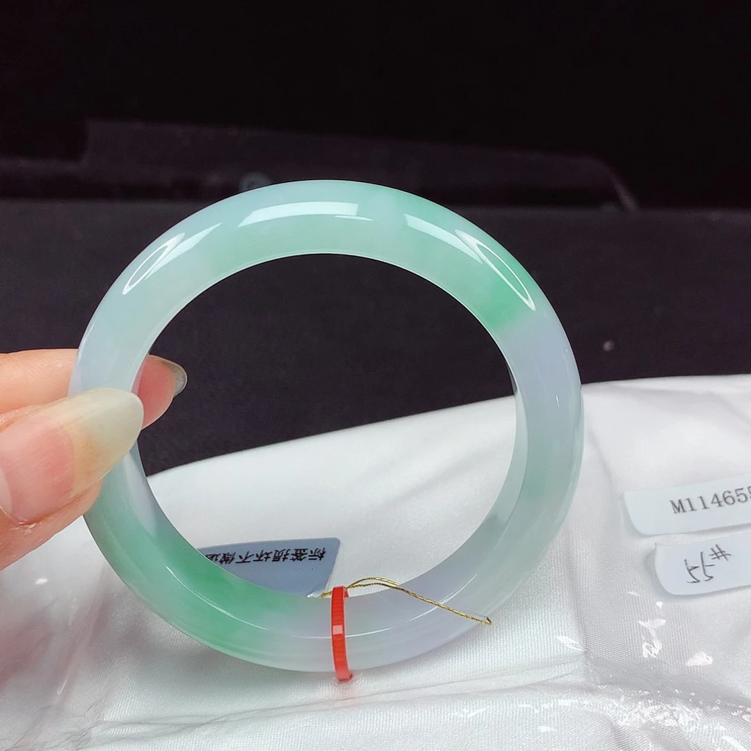翡翠手镯未镶嵌55圈655