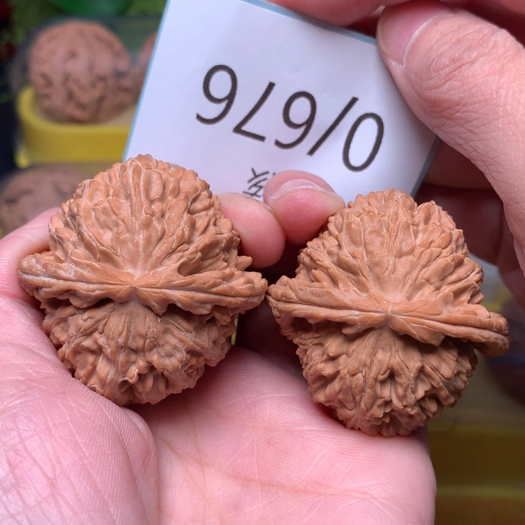 文玩核桃把件红皮球白43