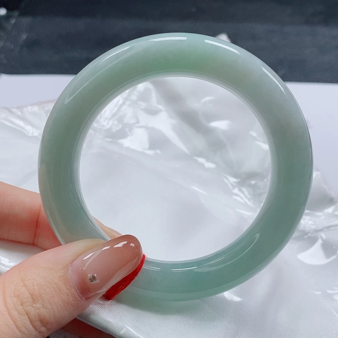 【闪购商品】未镶嵌手镯（圆镯）翡翠470号