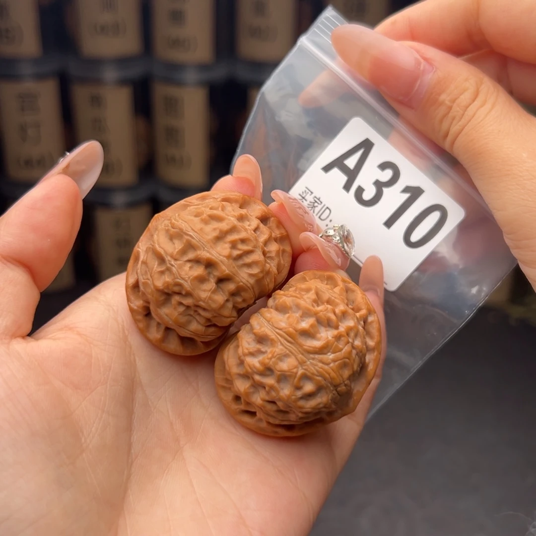 文玩核桃吊坠宫灯43
