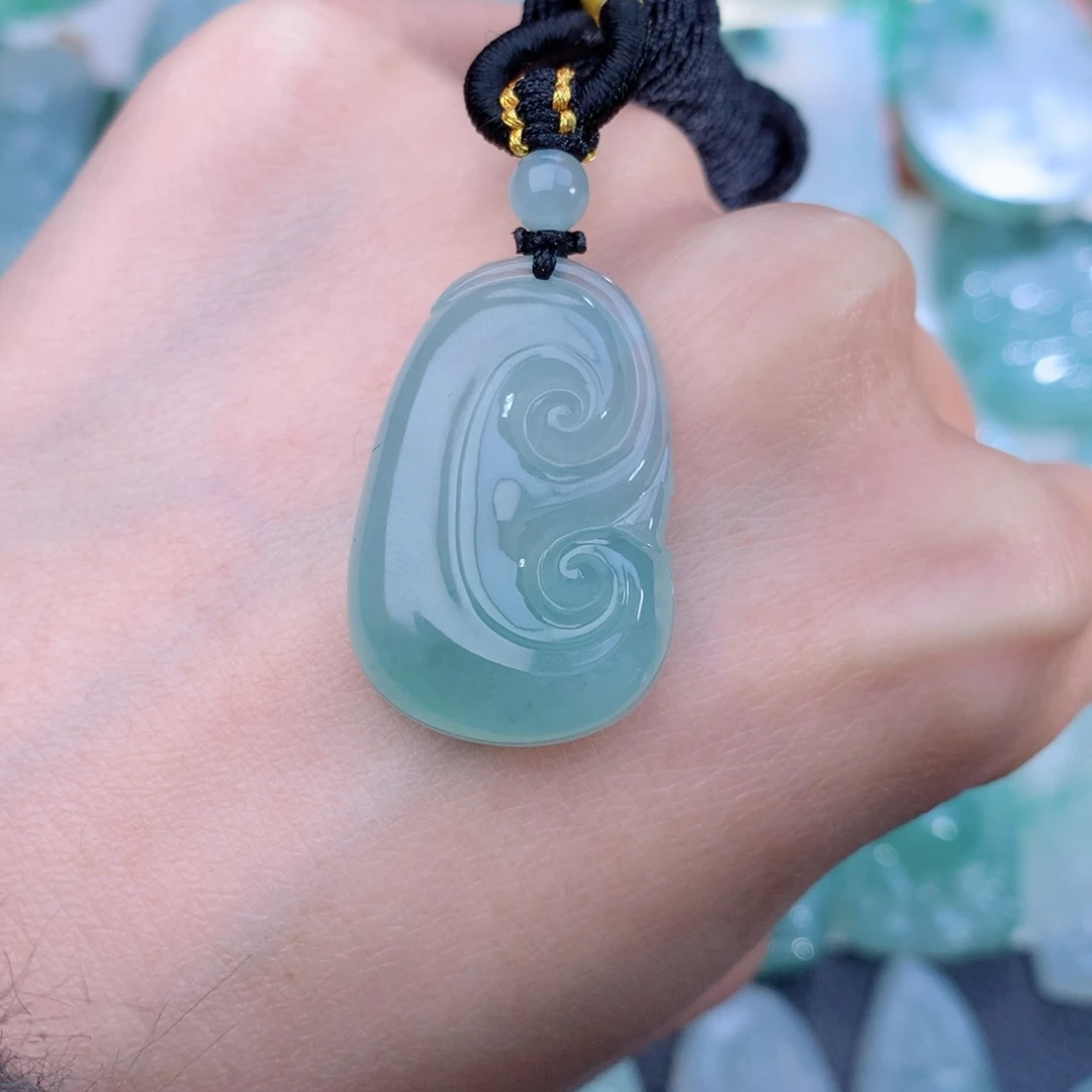 颈饰未镶嵌翡翠如意