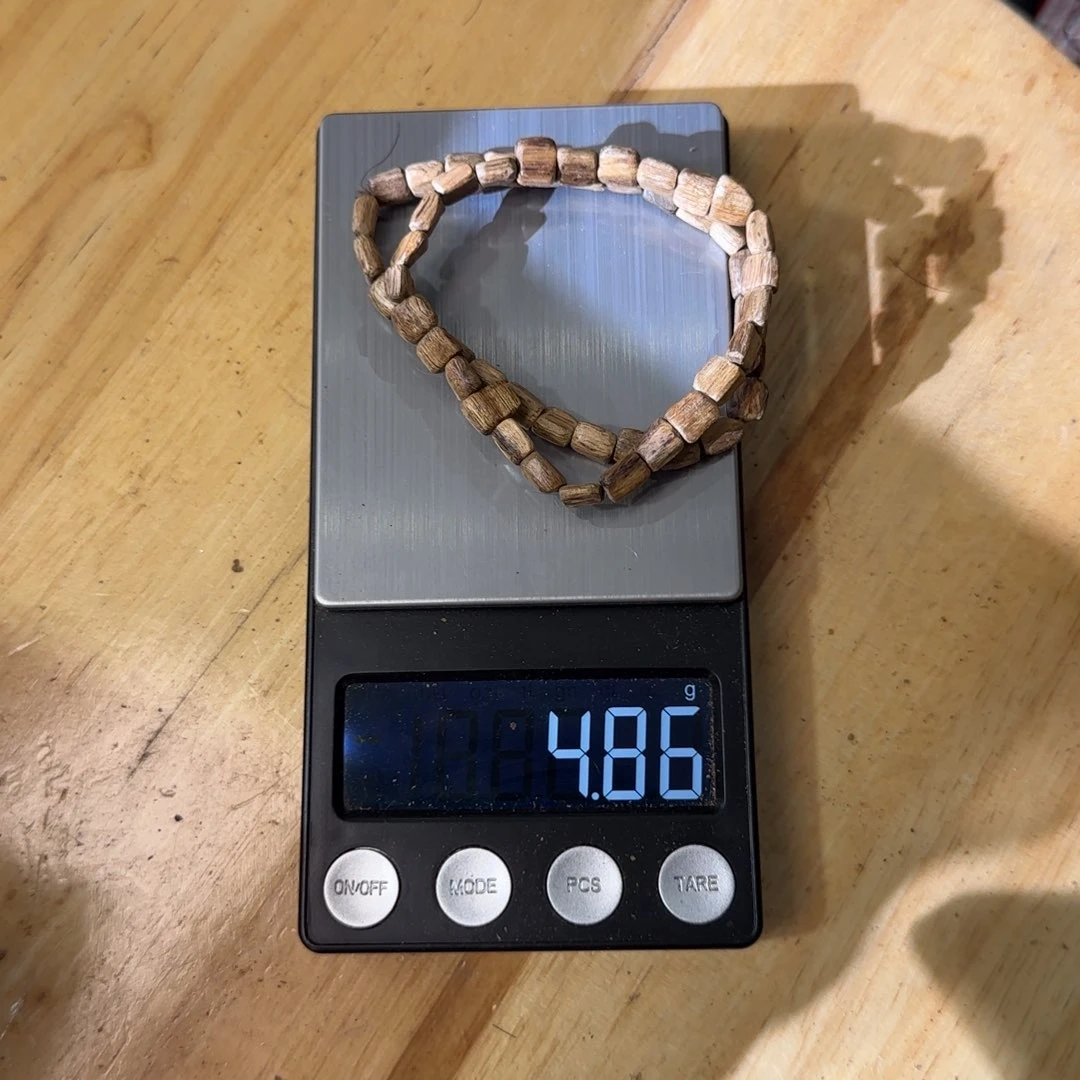 沉香碎屑沉香4.86克都鹏白奇奇星9分沉