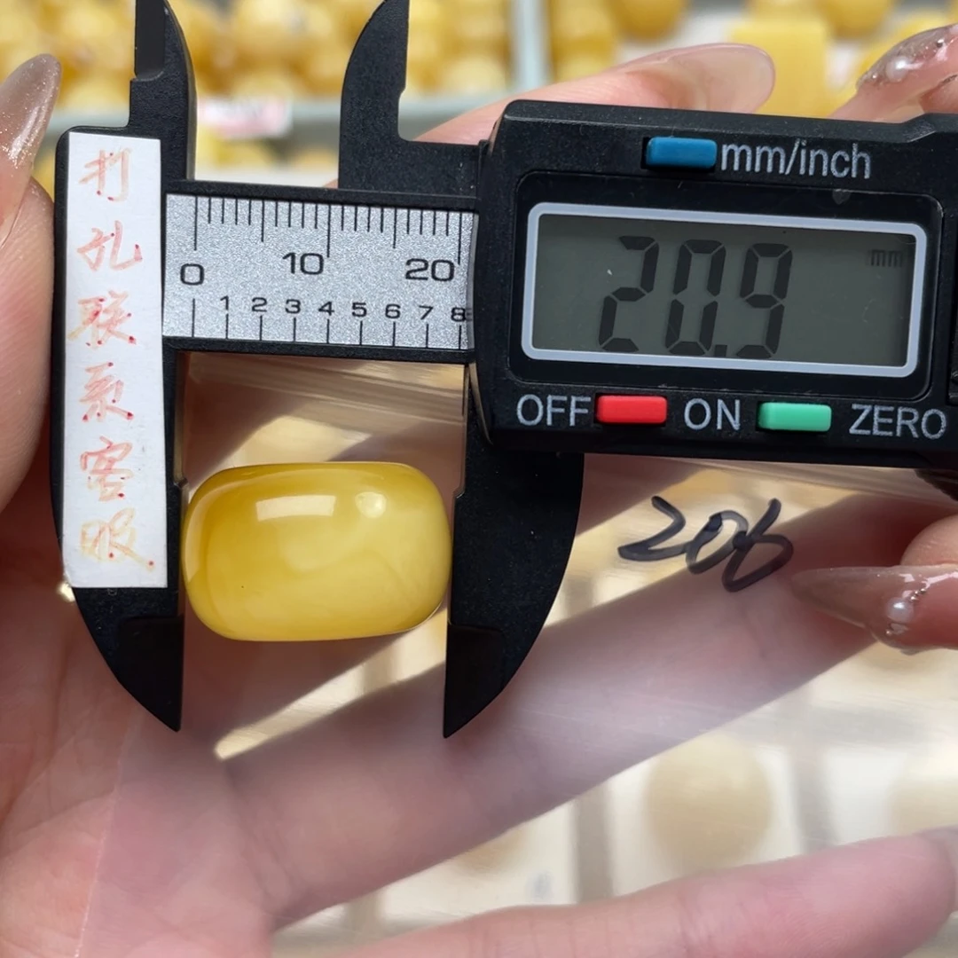 蜜蜡裸石未镶嵌?****?蜜蜡