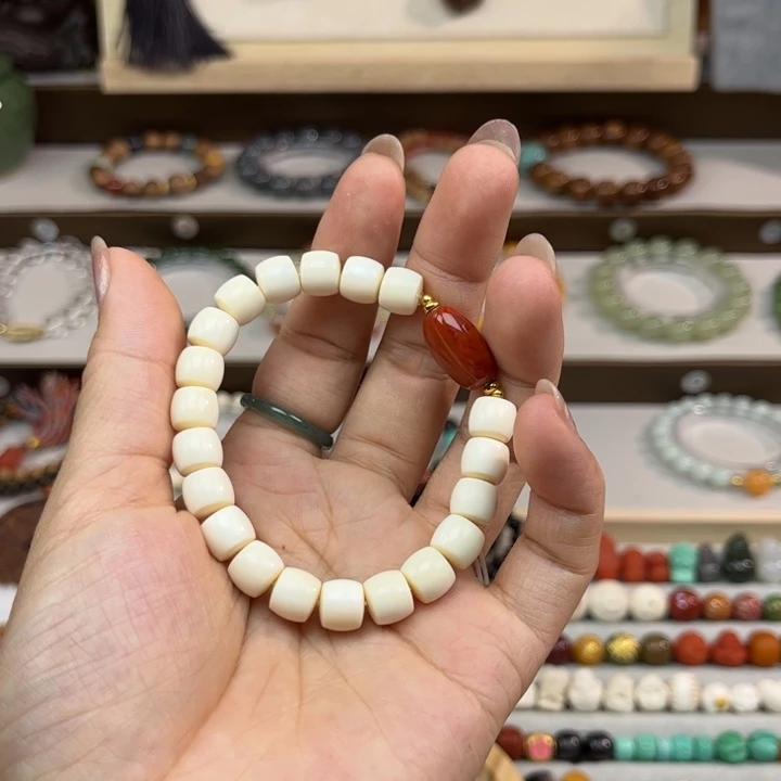 未镶嵌柏木（崖柏）吊坠柚**妈