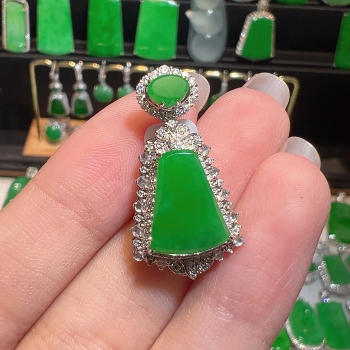 翡翠18K金镶嵌吊坠(不含链)