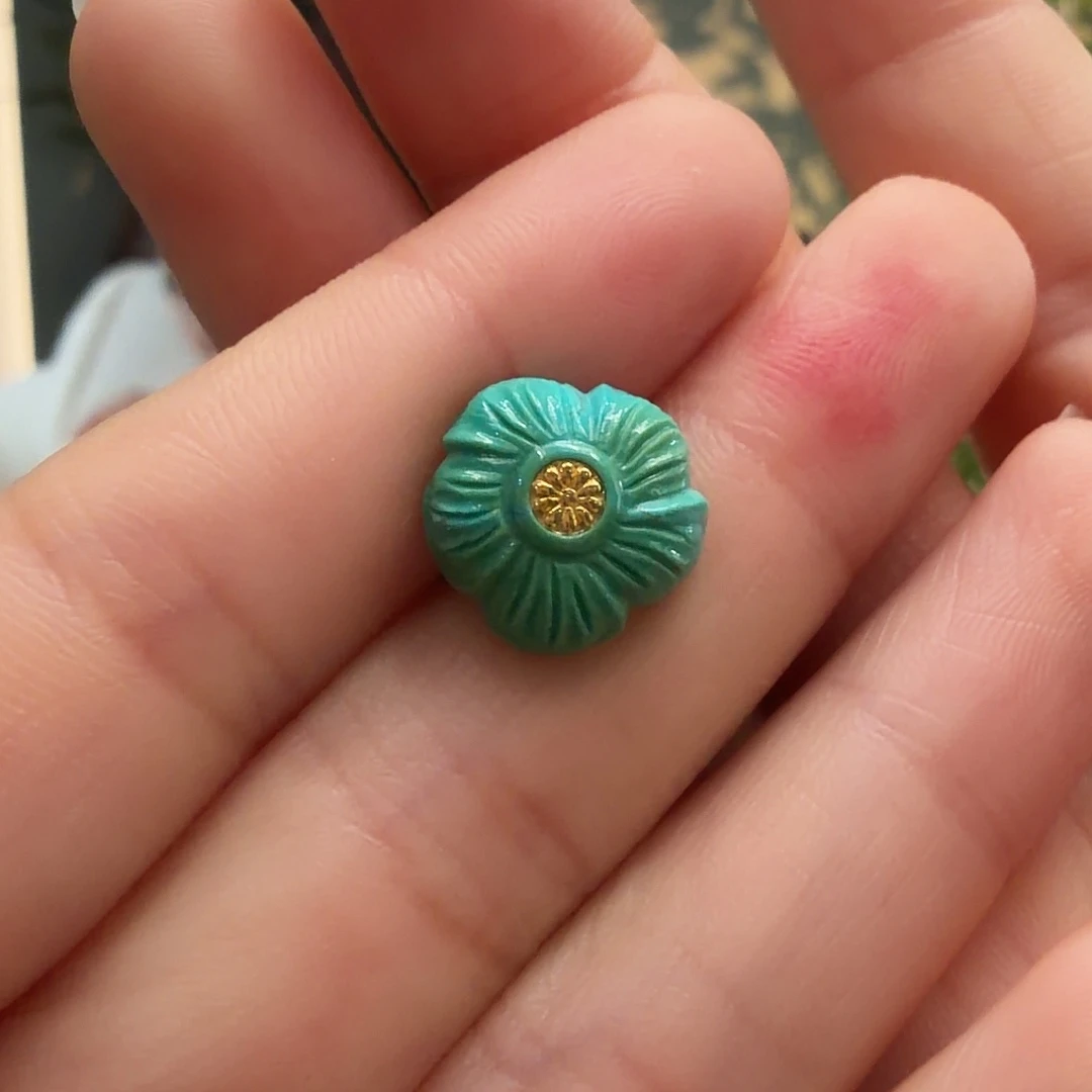 绿松石未镶嵌颈饰