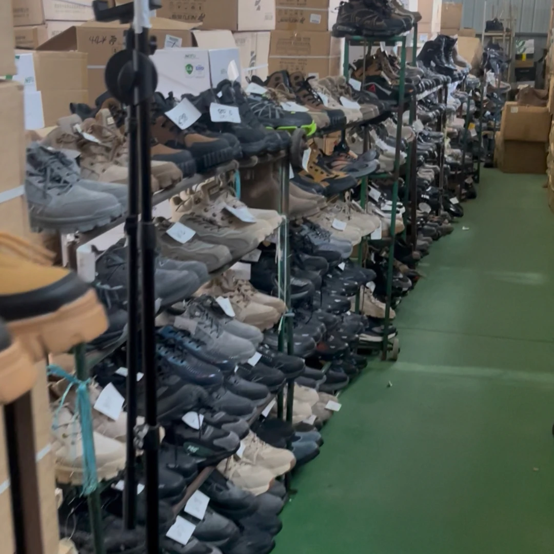 断码断颜色防砸防刺穿劳保鞋（选择鞋码备注编号）不退不换