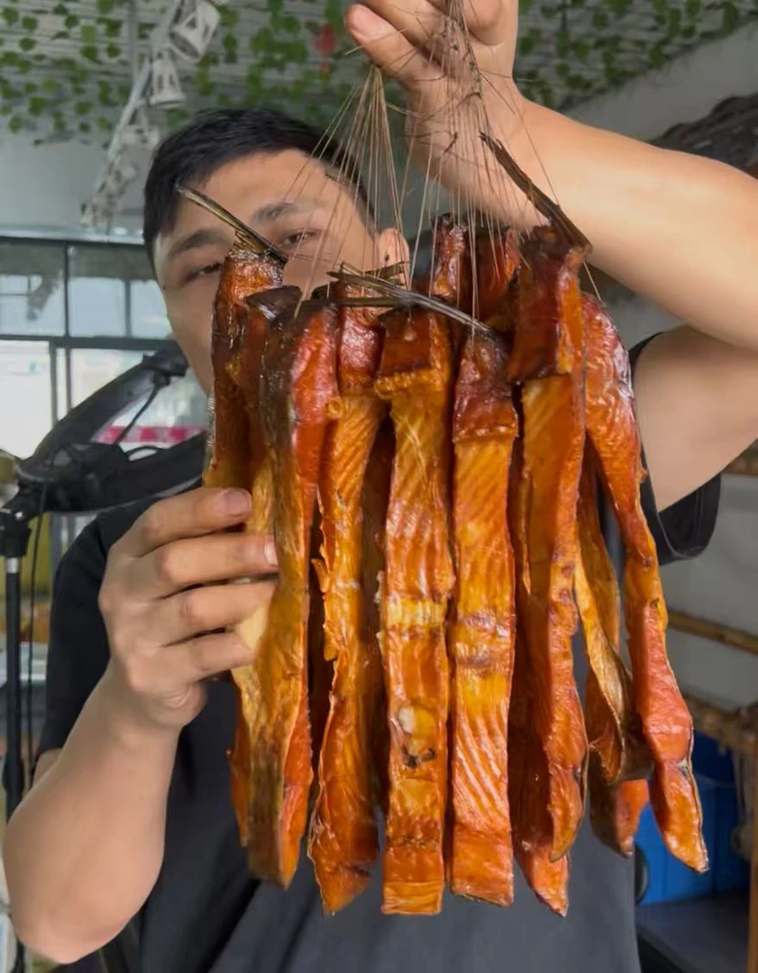 大鱼排烟熏腊草鱼排鱼正宗湖南农家柴火烟熏腊草鱼条特色腊味干货