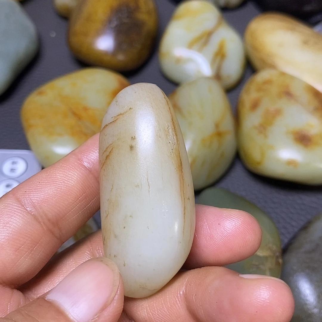 未镶嵌和田玉（糖玉）挂件