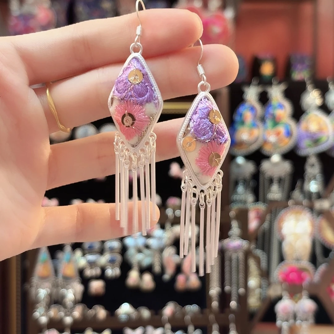 织绣云织谣老绣送饰品339