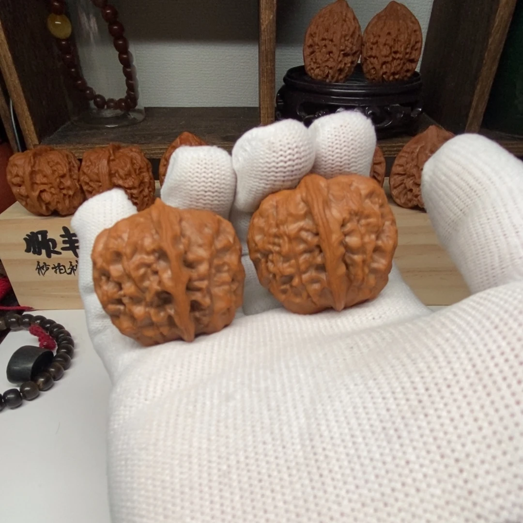 文玩核桃吊坠石门