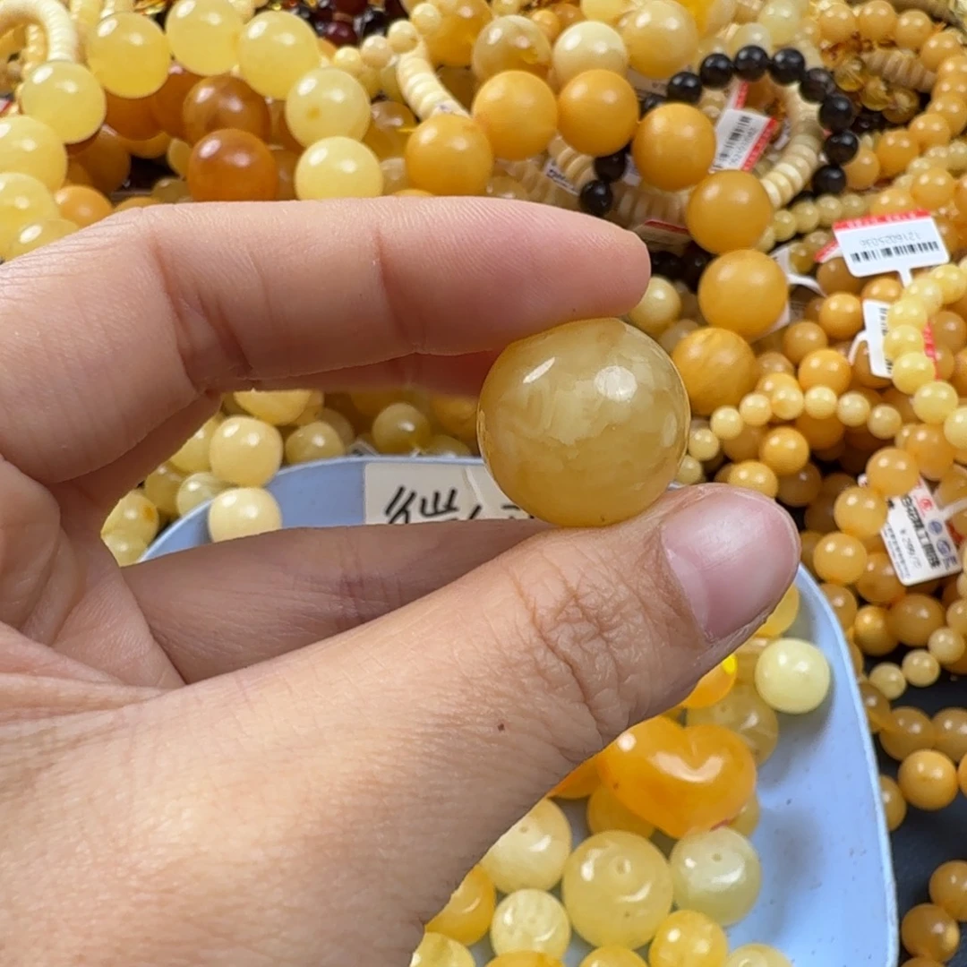 琥珀未镶嵌珠宝奇石