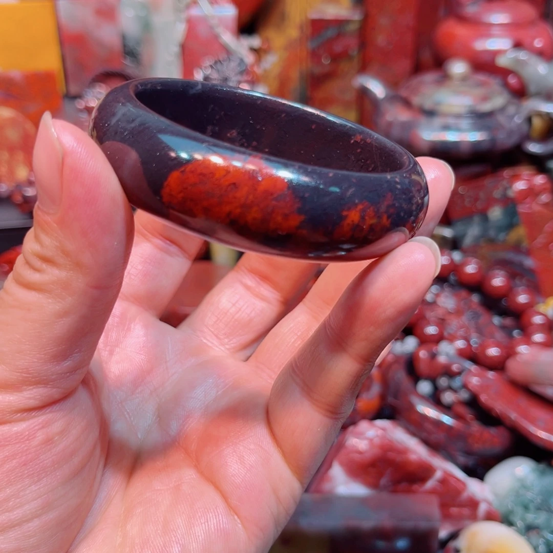 玉桂林鸡血玉印章