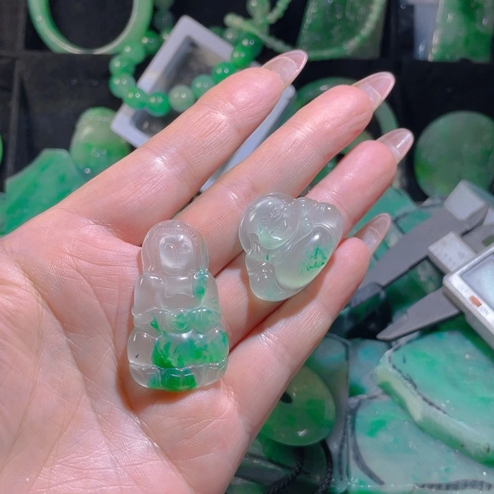 石英质玉未镶嵌珠宝半成品蓝*