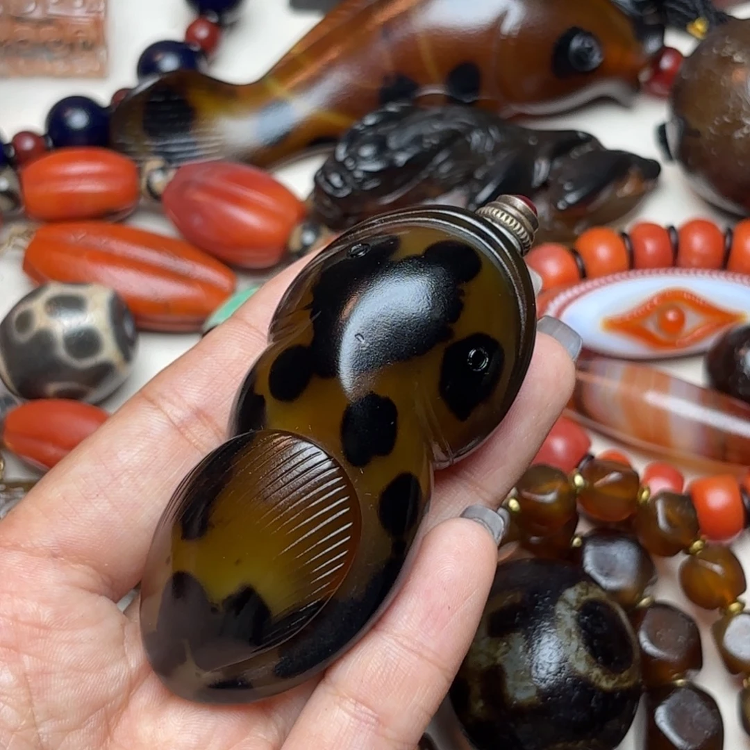 旗***生玛瑙/玉髓未镶嵌颈饰