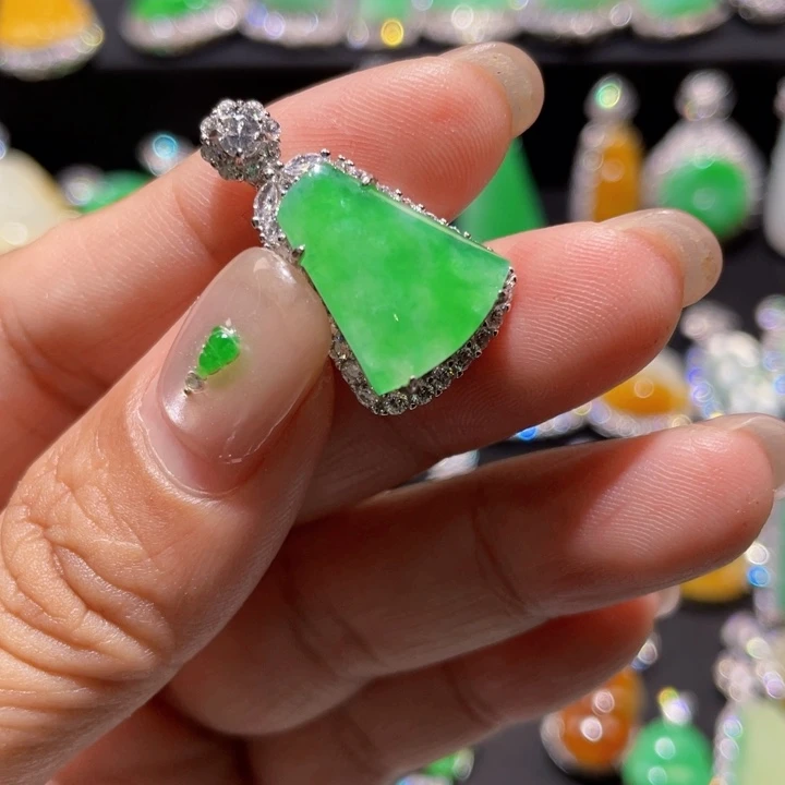 翡翠银S925镶嵌颈饰