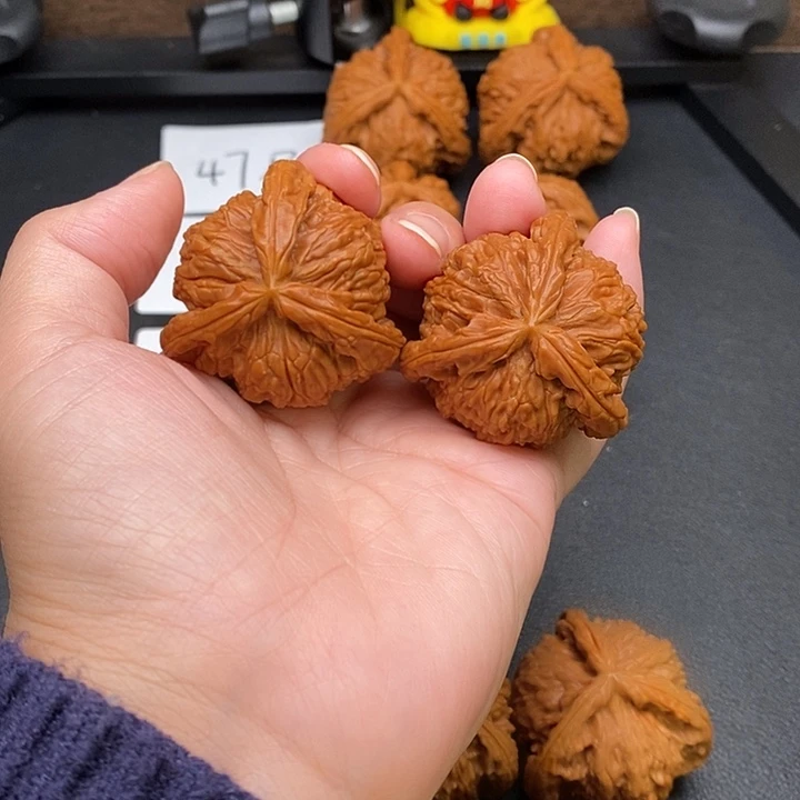 阿***森文玩核桃把件白奔