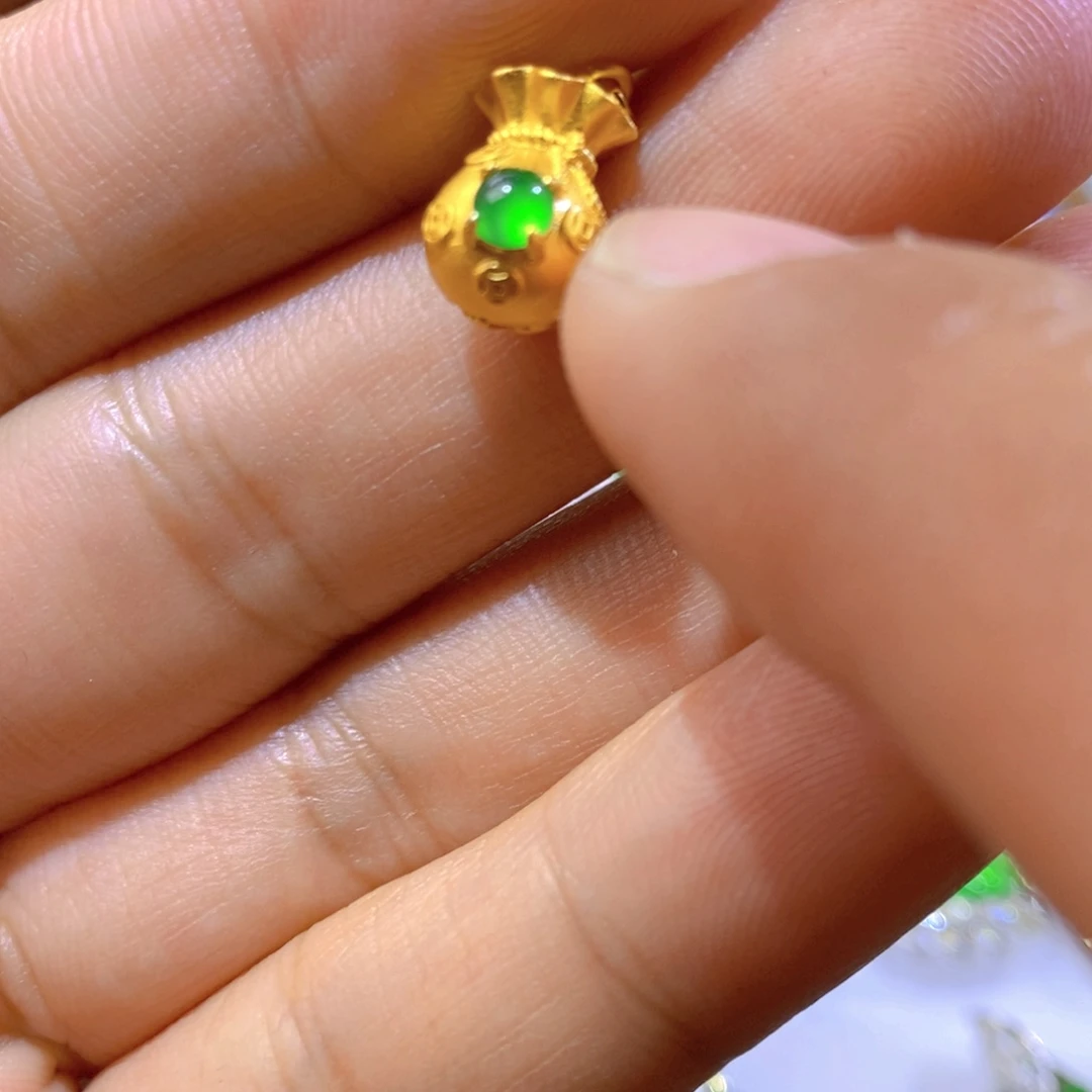 翡翠耳饰银S925镶嵌天然翡翠