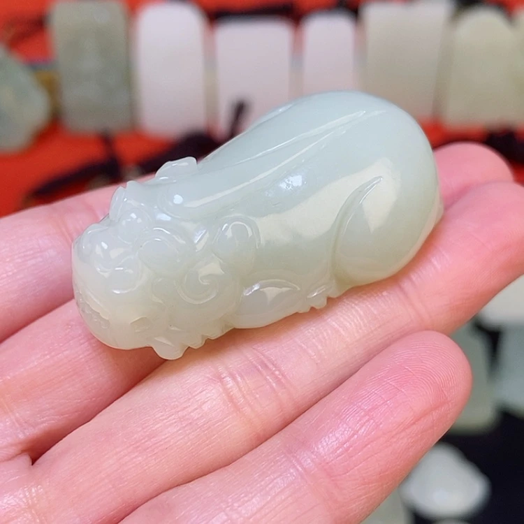 【闪购商品】颈饰未镶嵌和田玉