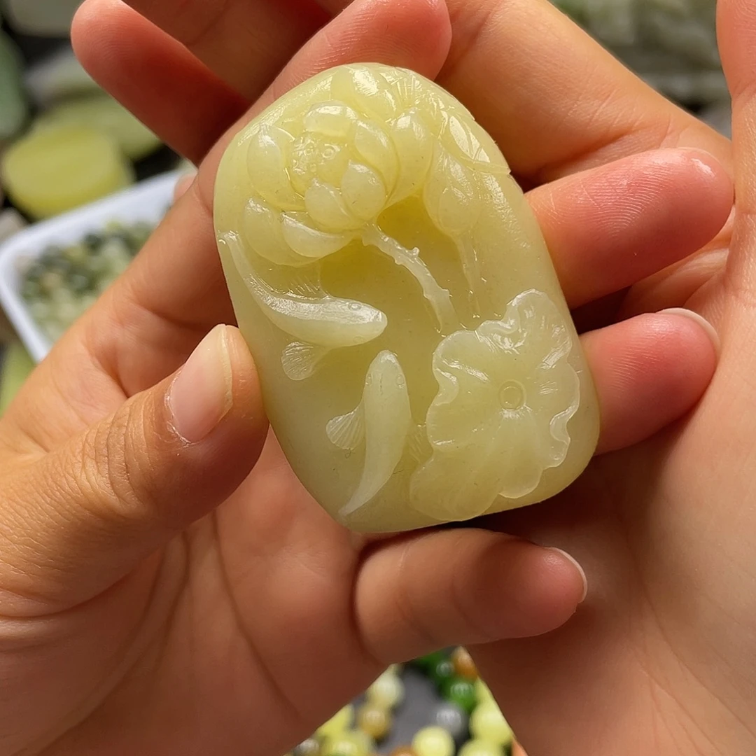 和田玉（糖玉）未镶嵌挂件