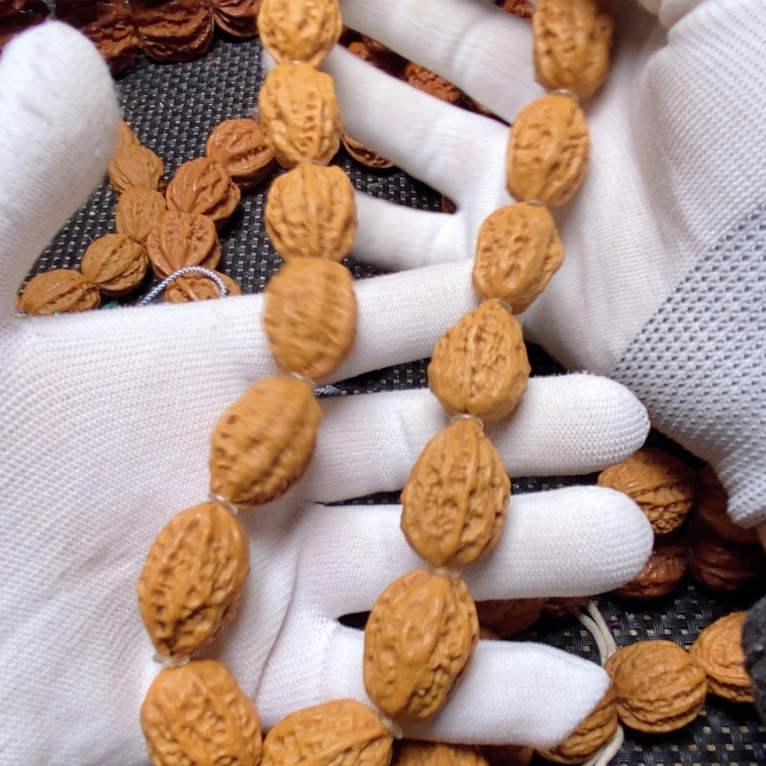 手串文玩核桃绣花鞋