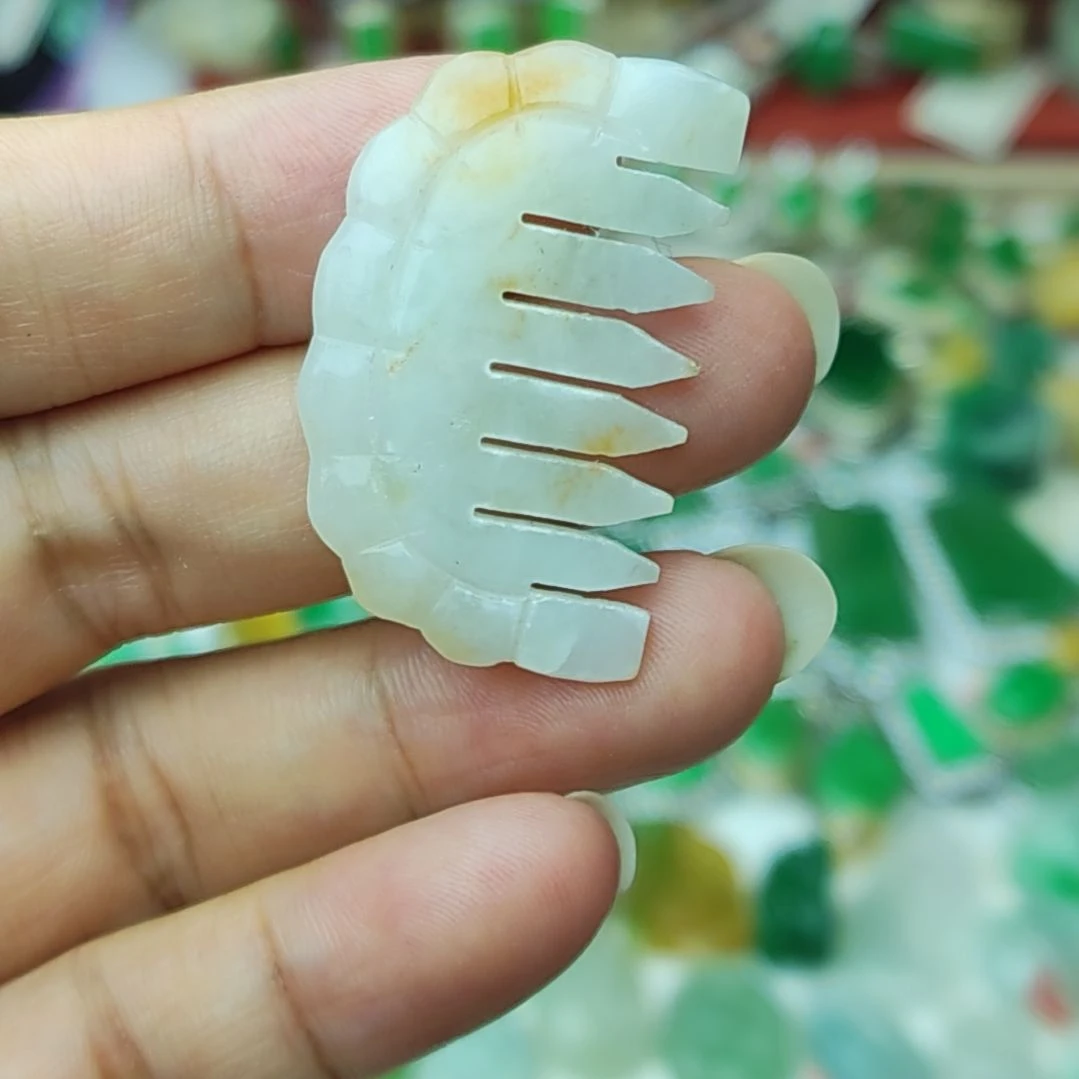 翡翠未镶嵌颈饰6